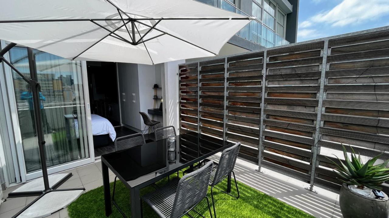 Modern Luxury Studio With Breathtaking City Views - No Load Shedding Ciudad del Cabo Exterior foto