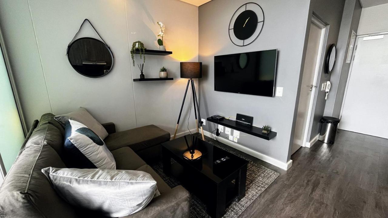 Modern Luxury Studio With Breathtaking City Views - No Load Shedding Ciudad del Cabo Exterior foto