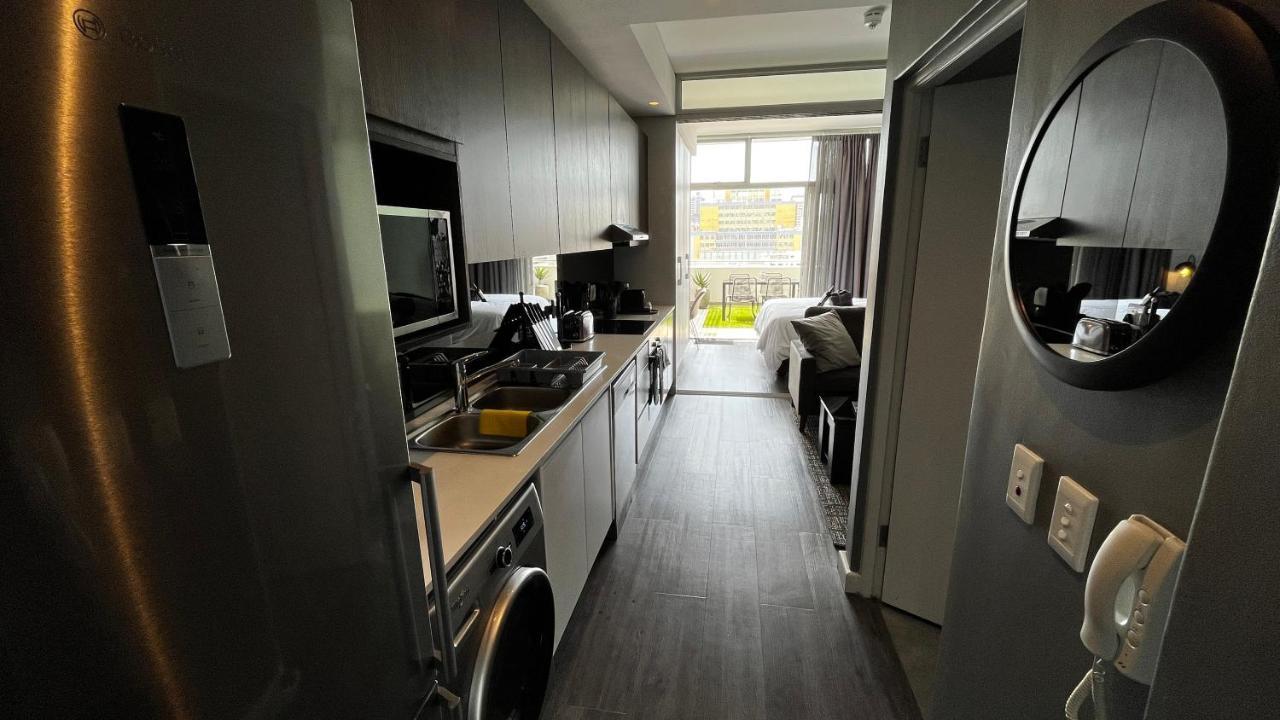 Modern Luxury Studio With Breathtaking City Views - No Load Shedding Ciudad del Cabo Exterior foto